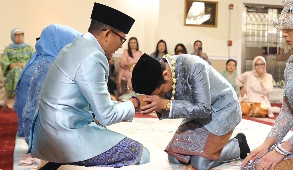 Rintik Hujan Iringi Ijab Kabul Pernikahan Atheera dan Panji, Sandiaga Uno Minta Putrinya Dicintai Sepenuh Hati