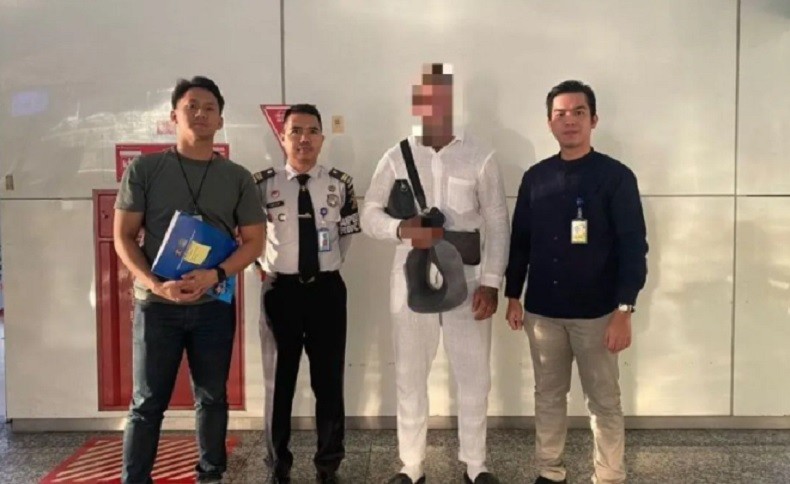 Bule Inggris Viral Dorong dan Tampar Polisi di Bali Akhirnya Dideportasi