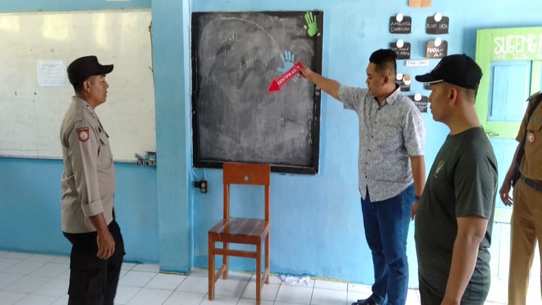 Ngeri, Siswa di Demak Bacok Guru Dalam Kelas saat Ujian Tengah Semester