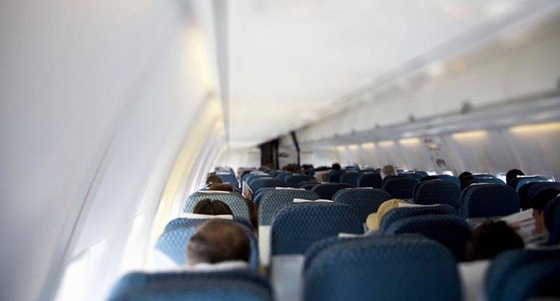 Terungkap, Ini Alasan Lampu Kabin Harus Dimatikan saat Pesawat Lepas Landas