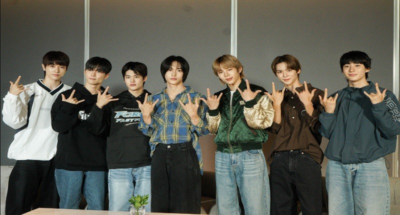 Tampil di Indonesia, RIIZE Penasaran Ingin Coba Nasi Goreng dan Sate Ayam