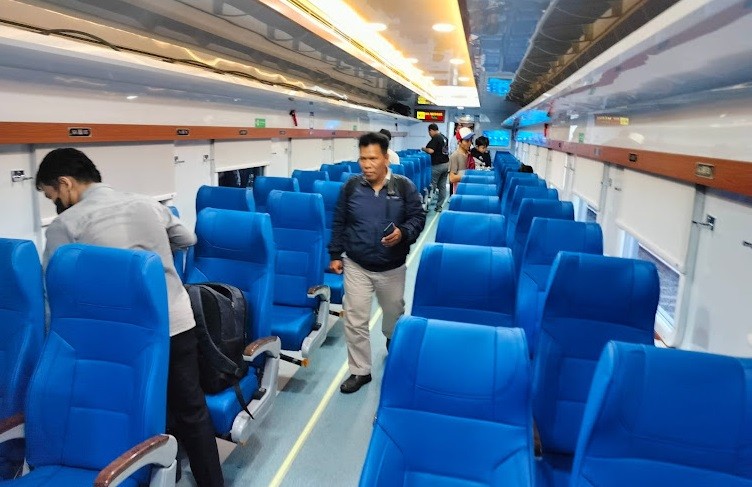 Kereta Ekonomi New Generation Mulai Beroperasi, Ini Fakta Harga Tiket dan Desain Bangku Idaman