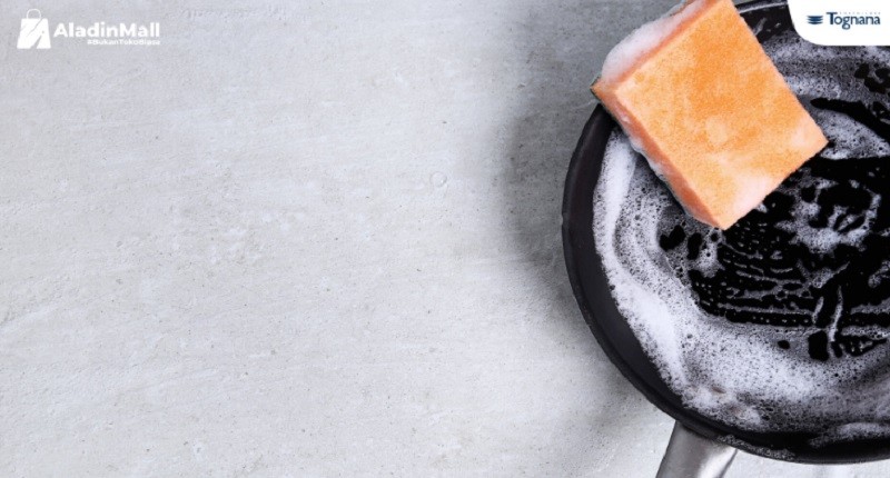 Jangan Sembarang Pakai, Begini Cara Merawat Wajan Anti Lengket yang Benar