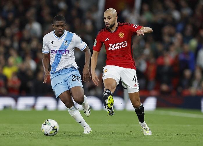 Sofyan Amrabat Debut di Man United Main di Bek Kiri: Posisi Kiper Pun Saya Siap