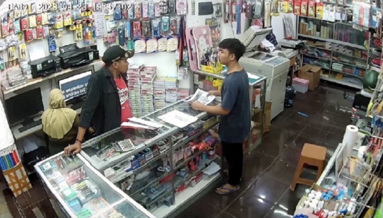 Toko Fotokopi di Bekasi Dipalak Anggota Ormas, Polisi Buru Pelaku 