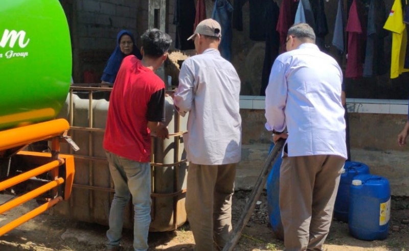 Bacaleg Partai Perindo Distribusikan Air Bersih ke Wilayah Terdampak Kekeringan di Bekasi