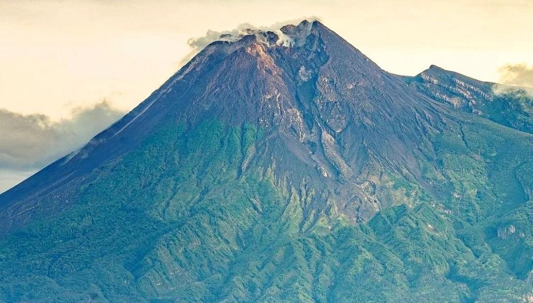 Punya Gunung Terbanyak di Dunia, Potensi Pariwisata Indonesia Lebih Besar