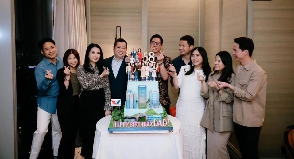 Doa Ultah dari Keluarga, Hary Tanoesoedibjo Bersyukur