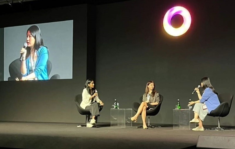 Valencia dan Clarissa Tanoesoedibjo Tampil di APOS Conference