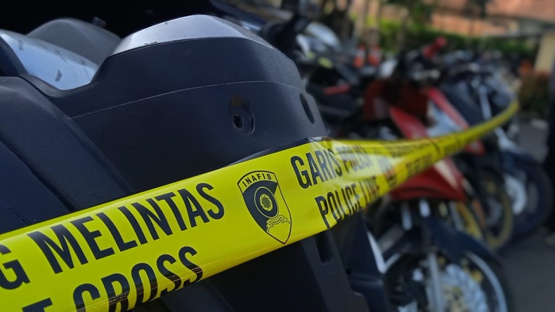 Apes, Pelaku Curanmor Jatuh dari Motor usai Ditendang Korbannya