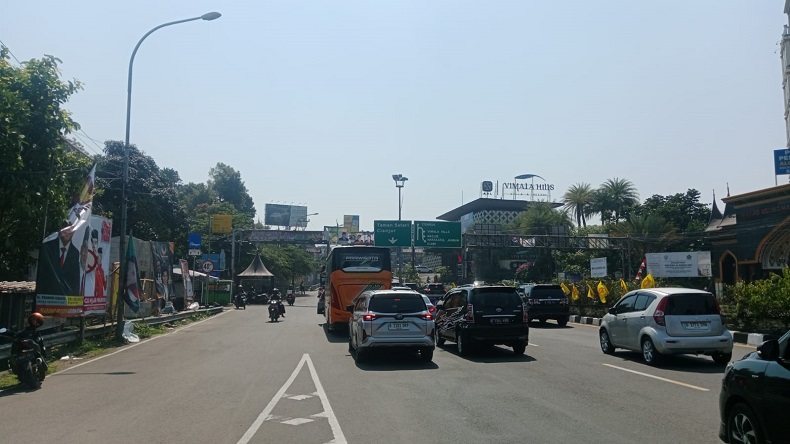 Kendaraan Menuju Jalur Puncak Diberlakukan Ganjil Genap Petang Ini