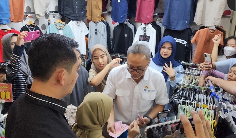 Kunjungi Pasar Tanah Abang, Mendag: Pemerintah Tak Ingin UMKM Gulung Tikar 