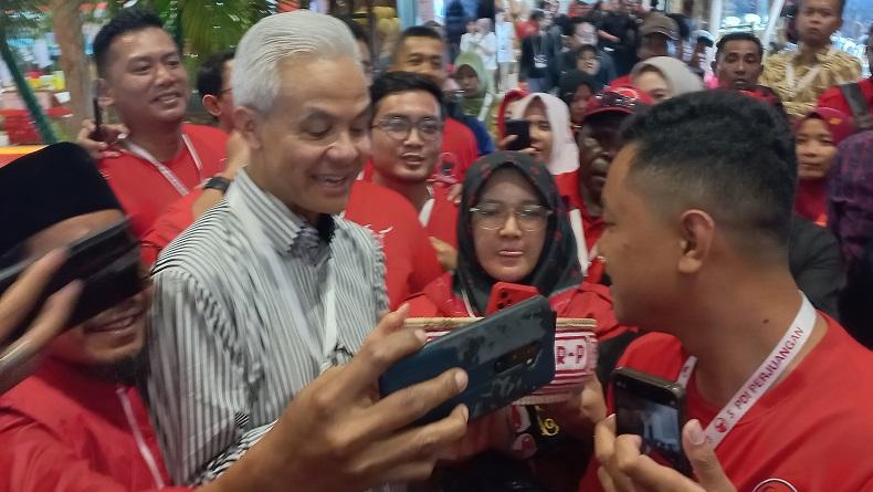 Ganjar Pranowo Kagum dengan Karya Teknologi di Pameran Pangan Rakernas IV PDIP