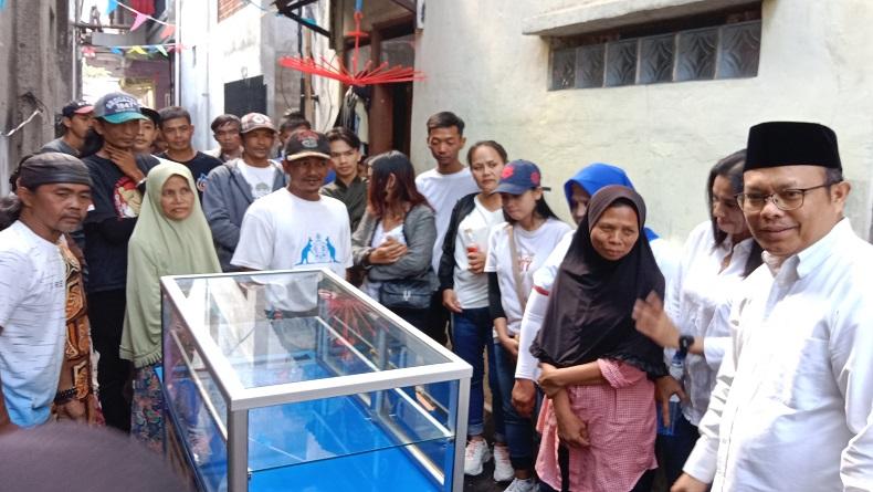 Peduli Keluhan Warga, Partai Perindo Kembali Bantu Pedagang Kecil di Bandung