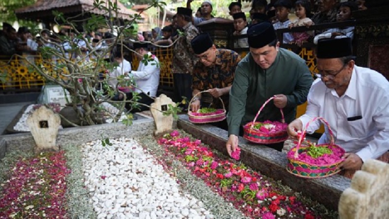 Menag Bela Erick Thohir yang Dituding Syirik saat Berziarah ke Makam Pendiri NU: Dia Bertawasul