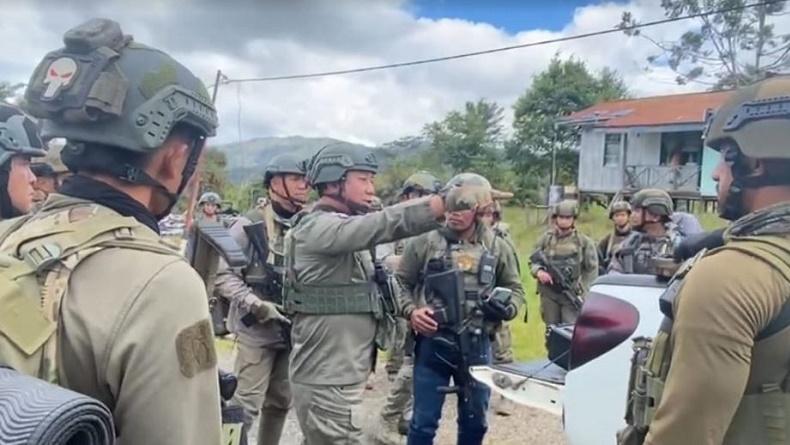 Satgas Damai Cartenz Buru KKB Penembak Anggota Brimob di Intan Jaya