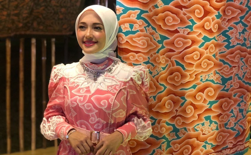 Batik Kebanggaan Cirebon Ikut Ambil Bagian di Istana Berbatik, Highlight Mega Mendung 