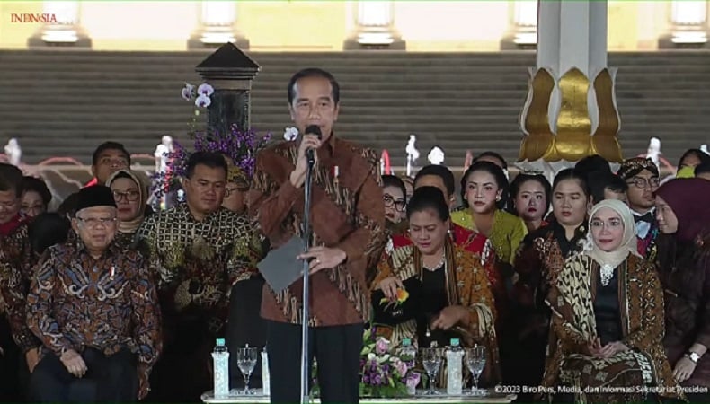 Istana Berbatik, Jokowi Minta Masyarakat Aktif Lestarikan Kekayaan Seni dan Budaya Indonesia