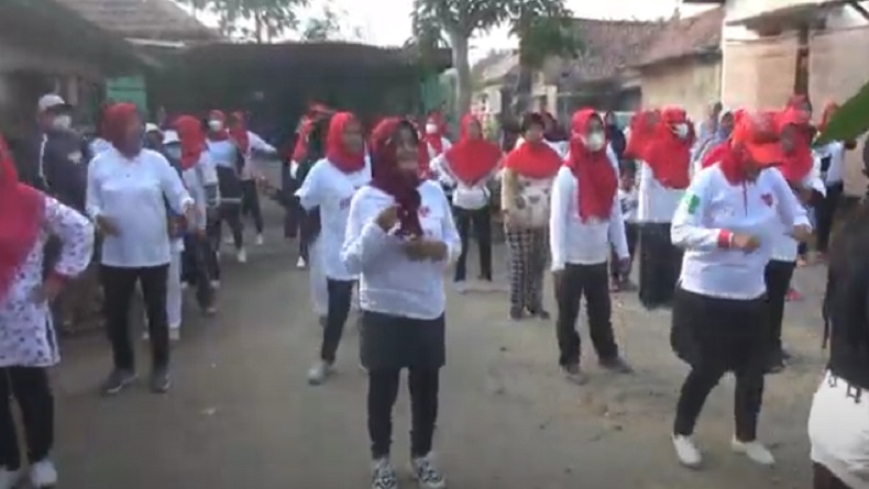 Antusias Ikuti Senam Sehat Perindo Bersama Bacaleg Arief Rudiharto, Ini Harapan Warga Palembang 