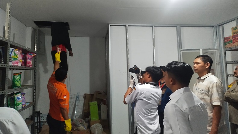 Diduga Terlilit Pinjol, Karyawan Minimarket di Karawang Tewas Gantung Diri