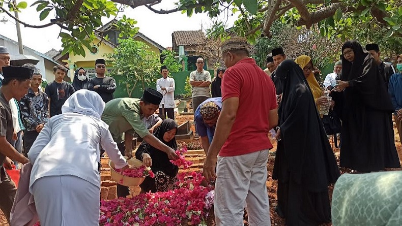 Sosok Mahasiswi UMY Tewas Lompat dari Lantai 4 Asrama, Anak Sulung yang Tertutup