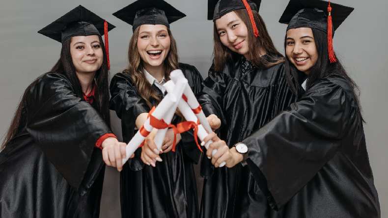 Pengertian Cum Laude, Magna Cum Laude, dan Summa Cum Laude