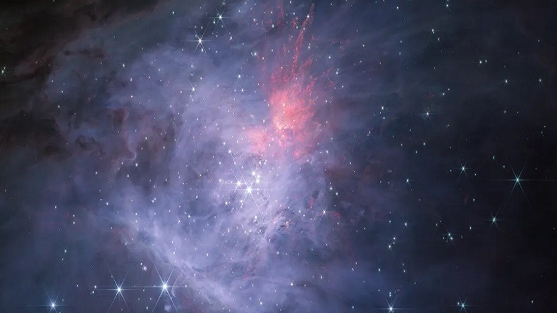 Begini Penampakan Bayangan Gelap Misterius di Nebula Orion