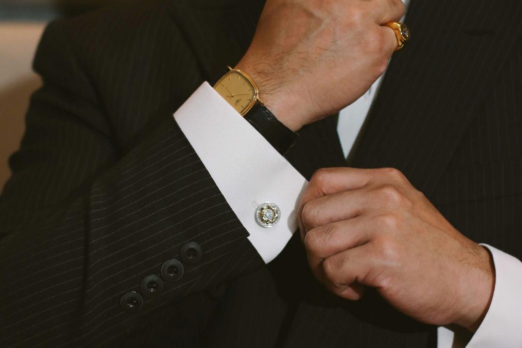 Mengenal Cufflink, Aksesori Mungil nan Mewah yang Terinspirasi dari Era Victoria