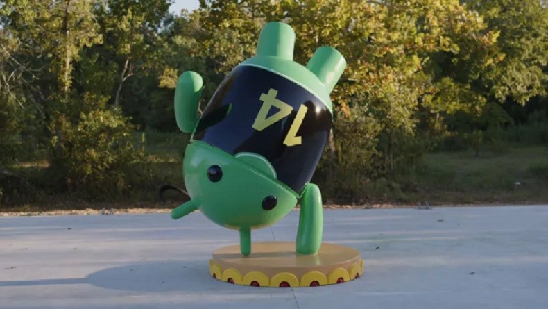 Penampakan Patung Android 14 di Kantor Google, Bugdroid Handstand di Atas Kue