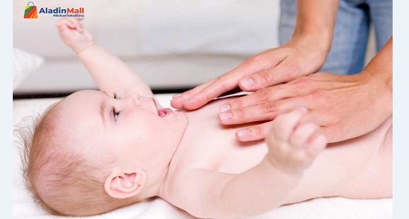 Bikin Buah Hati Nyaman, Ini Manfaat Minyak Telon untuk Bayi