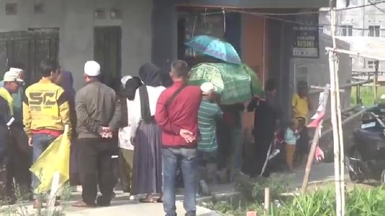 Jenazah Korban Penganiayaan Anak Anggota DPR di Surabaya Tiba di Sukabumi, Keluarga Histeris