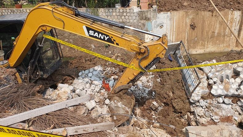Dinding Kali di Tangsel Ambruk Timpa Pekerja, 1 Tewas 5 Luka
