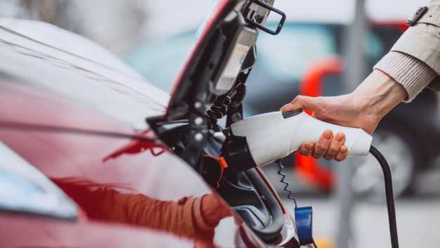 Penjualan Mobil Listrik Lesu, Kenyataan Pahit Mulai Dirasakan General Motors dan Mercedes-Benz