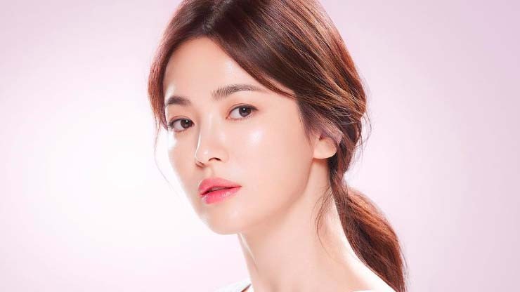 Intip Rahasia Kulit Glowing ala Artis Korea, Cuma Pakai Serum di Wajah
