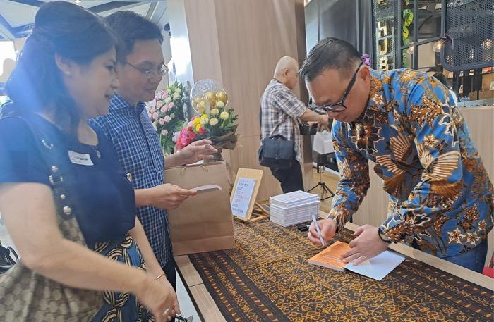 Akademisi hingga Praktisi Serbu Buku Karya Hadi Cahyadi usai Diluncurkan