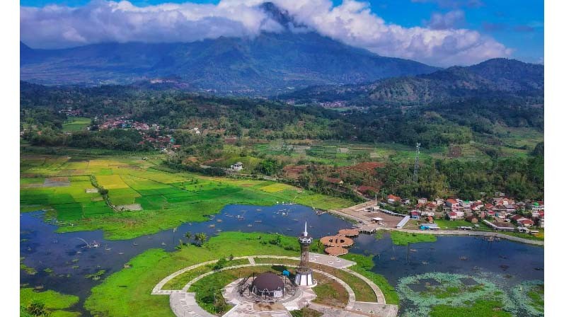 7 Wisata Alam di Garut, Nomor 3 Konon Dipercaya Tempat Tinggal Lintah Raksasa