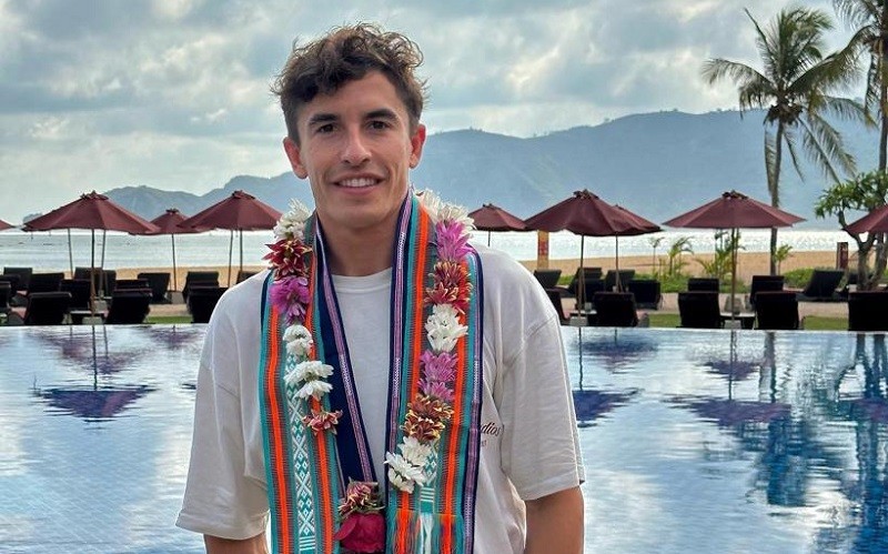 Pembalap MotoGP Tiba di Lombok, Marc Marquez Dapat Sambutan Meriah