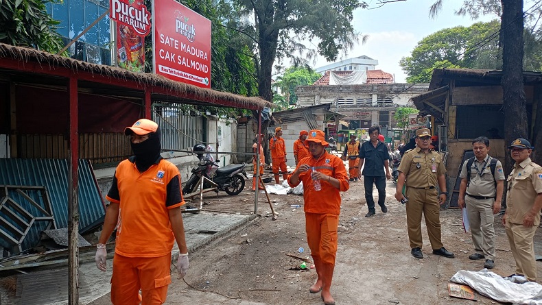  Pembangunan Taman Pejambon, Pemkot Jakpus Bongkar 17 Warung PKL