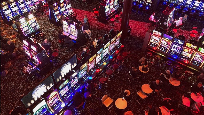 Kominfo Minta Meta Bersihkan Konten Judi Online di Platformnya, Jika Tidak Ini yang Terjadi