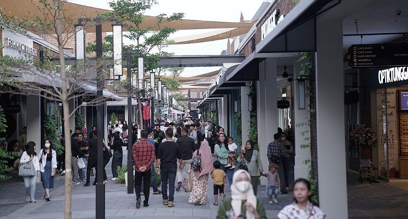 Wisata Belanja di Karawang, Incar Barang Branded Kualitas Premium