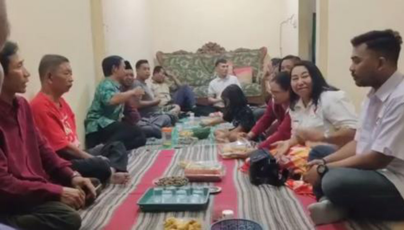Bacaleg Perindo Jeannie Latumahina Edukasi Warga Kediri tentang KTA Berasuransi 