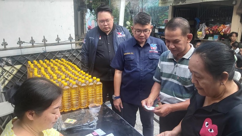 Pasar Murah DPD Partai Perindo Surabaya Diserbu Warga