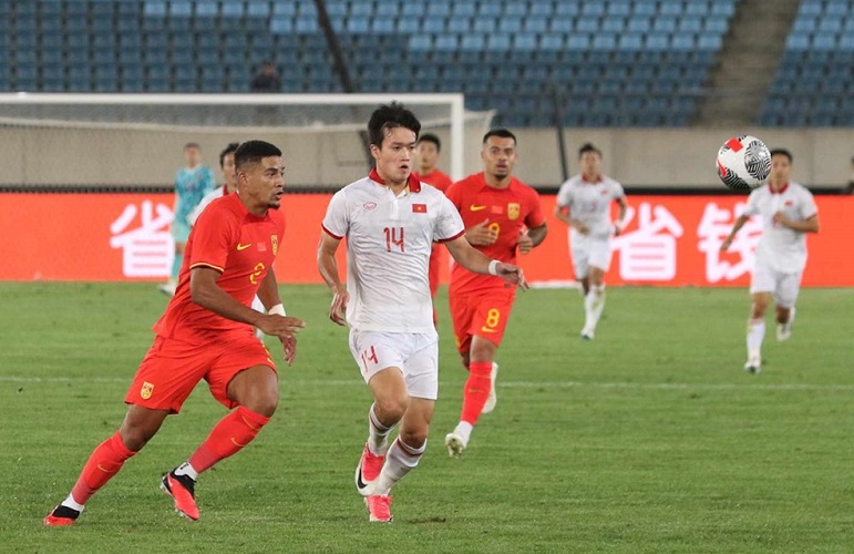 Lawan China, Timnas Vietnam Disebut Main seperti Barcelona tapi Kok Kalah, Kartu Merah Lagi