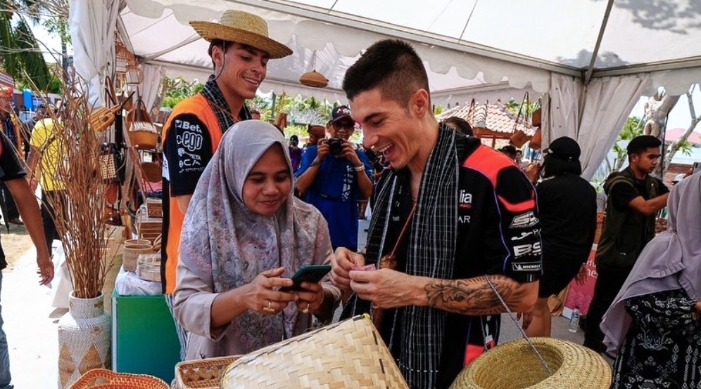 Ngakak, Maverick Vinales Kena Virus Cukurukuk dan Pinjam Seratus Dong