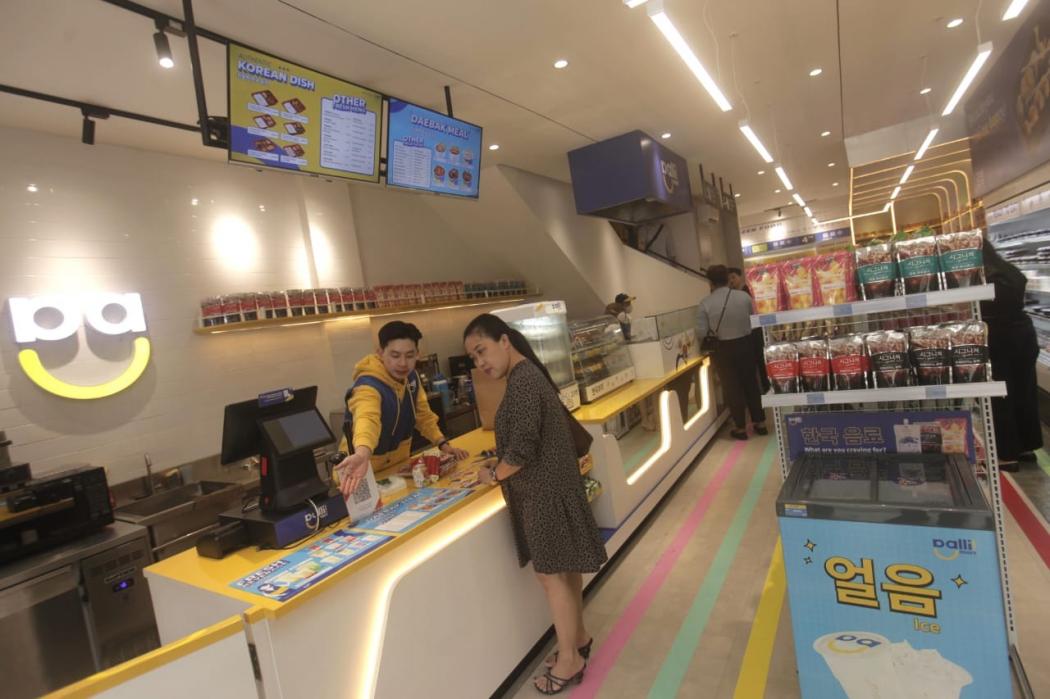 Yuk Cobain Pengalaman Seru Nongkrong sambil Belanja seperti di Drama Korea