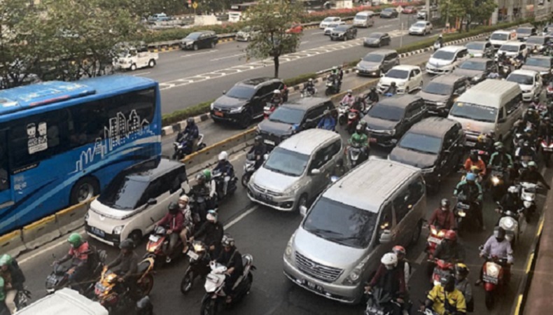Timnas Indonesia VS Brunei Malam Ini, Arus Lalin di Sekitar Stadion Utama GBK Macet