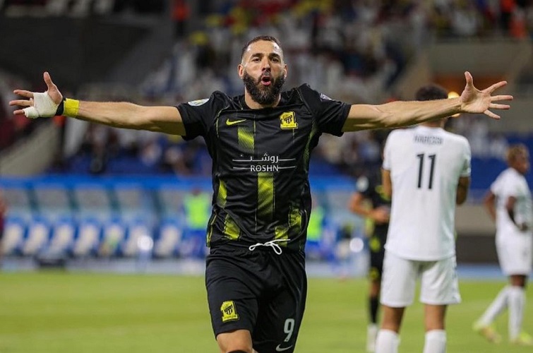 Butuh Striker, Chelsea Dikabarkan Ingin Pinjam Benzema dari Al Ittihad 