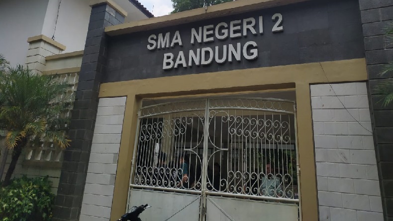 Dua Siswa SMAN 2 Bandung Jatuh dari Lantai 2, Korban Dilarikan ke RS Advent