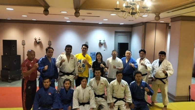 Angela Tanoesoedibjo Ajak Denny Sumargo Beri Motivasi Atlet Blind Judo