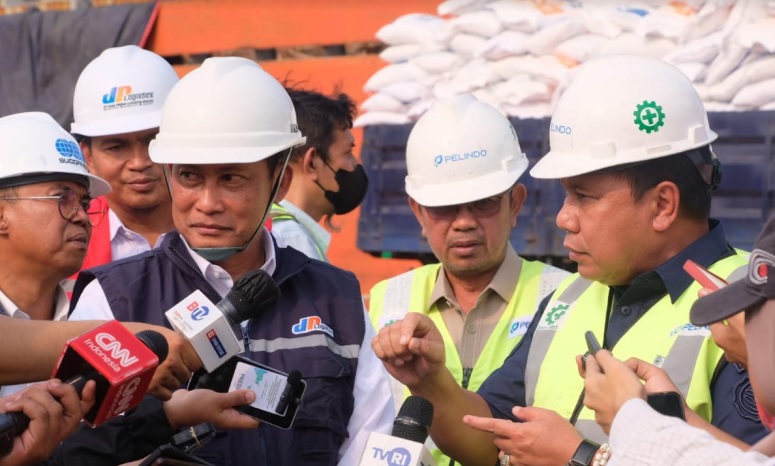 Ton Beras Impor Asal Vietnam Tiba Di Indonesia Bulog Pastikan